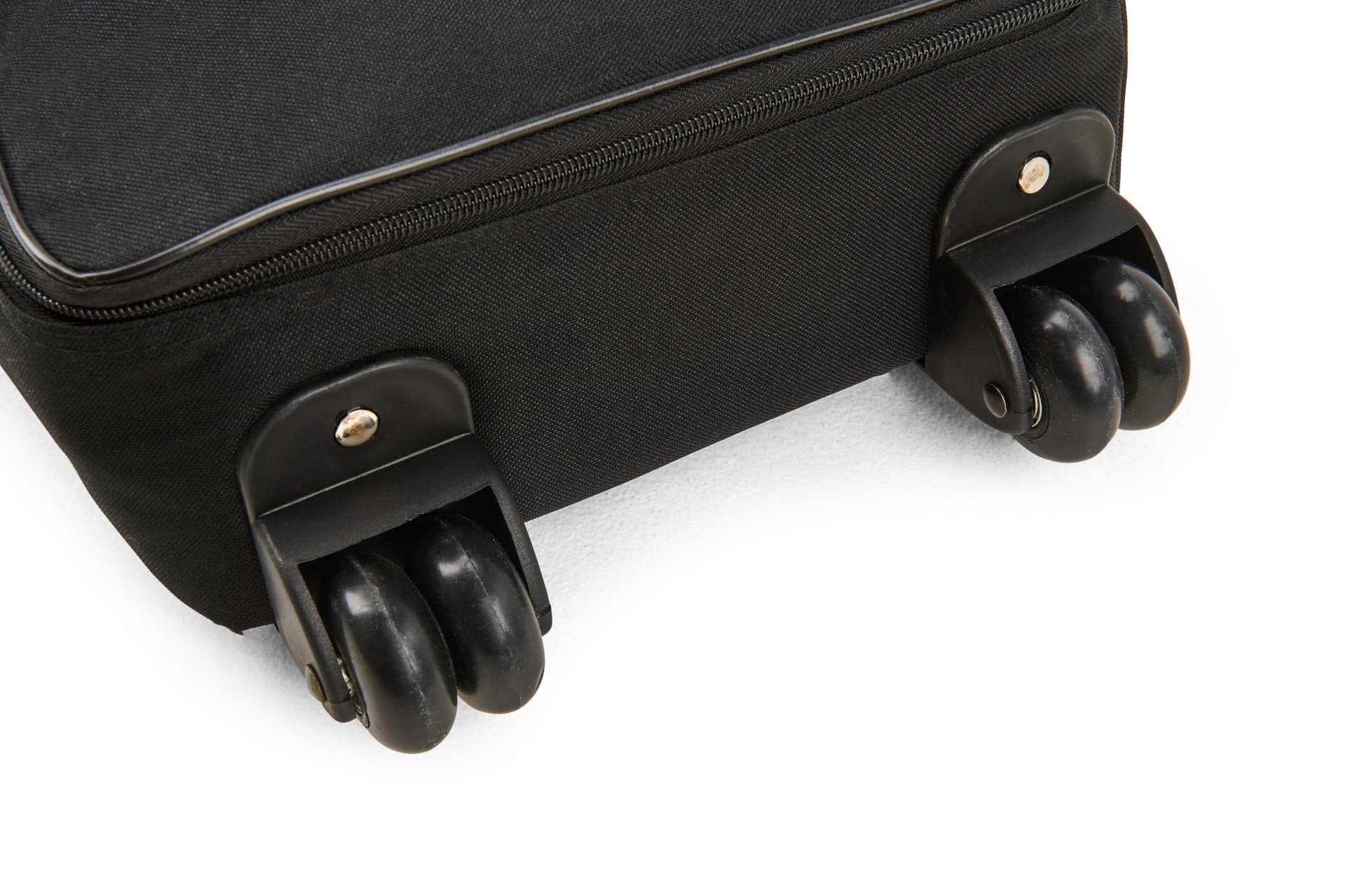 Poster TV stand includes travel case with wheels 