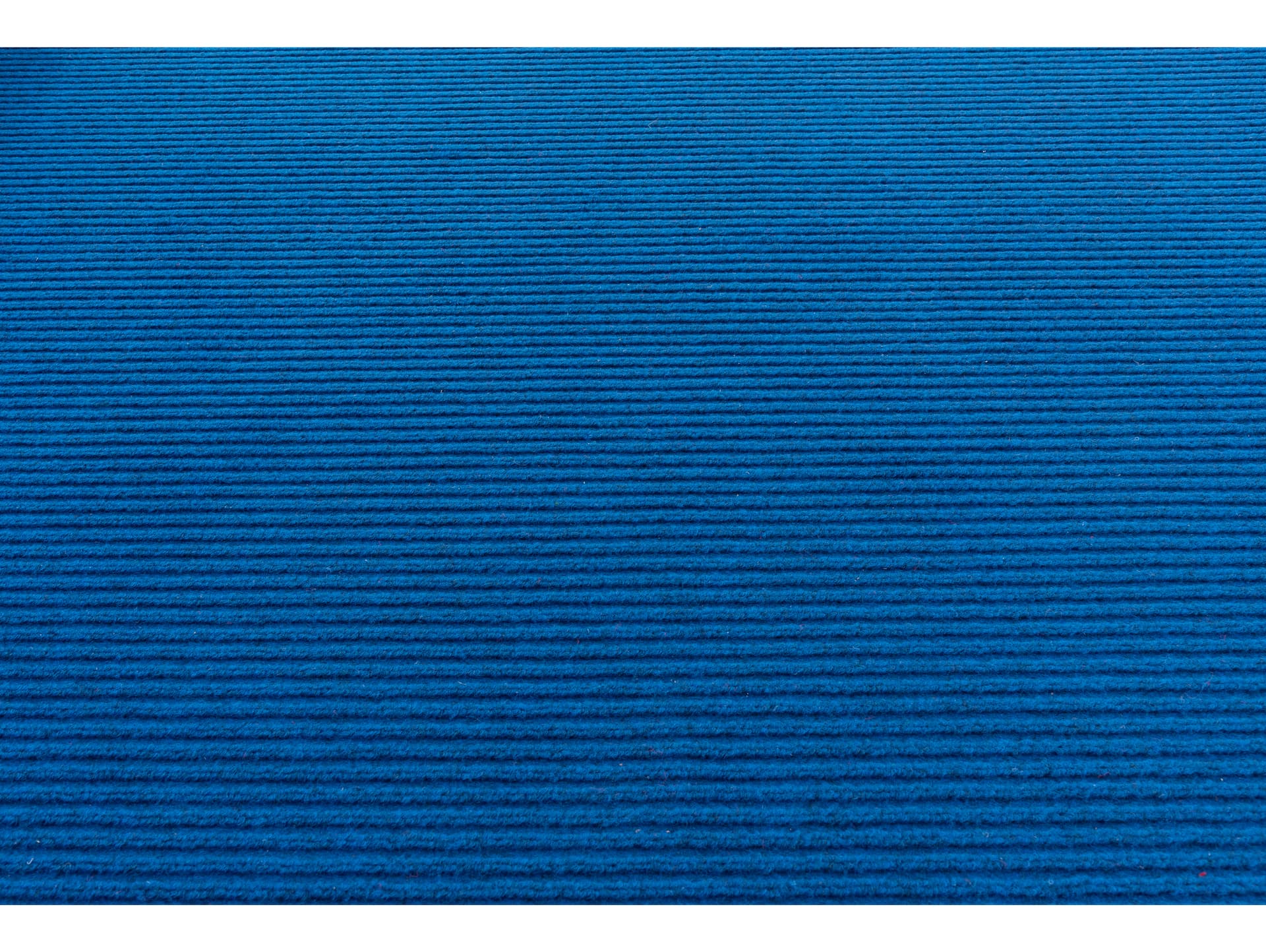 20’ Rollable event runner made of durable fibers