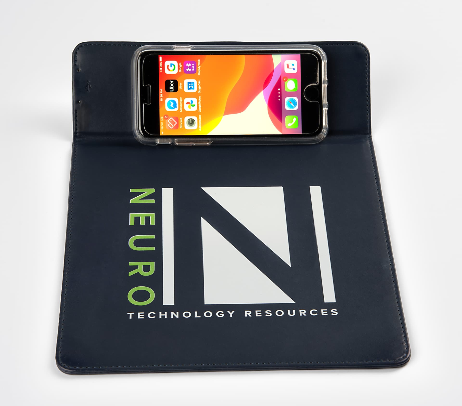 Qi wireless charging mouse pad with tilt panel