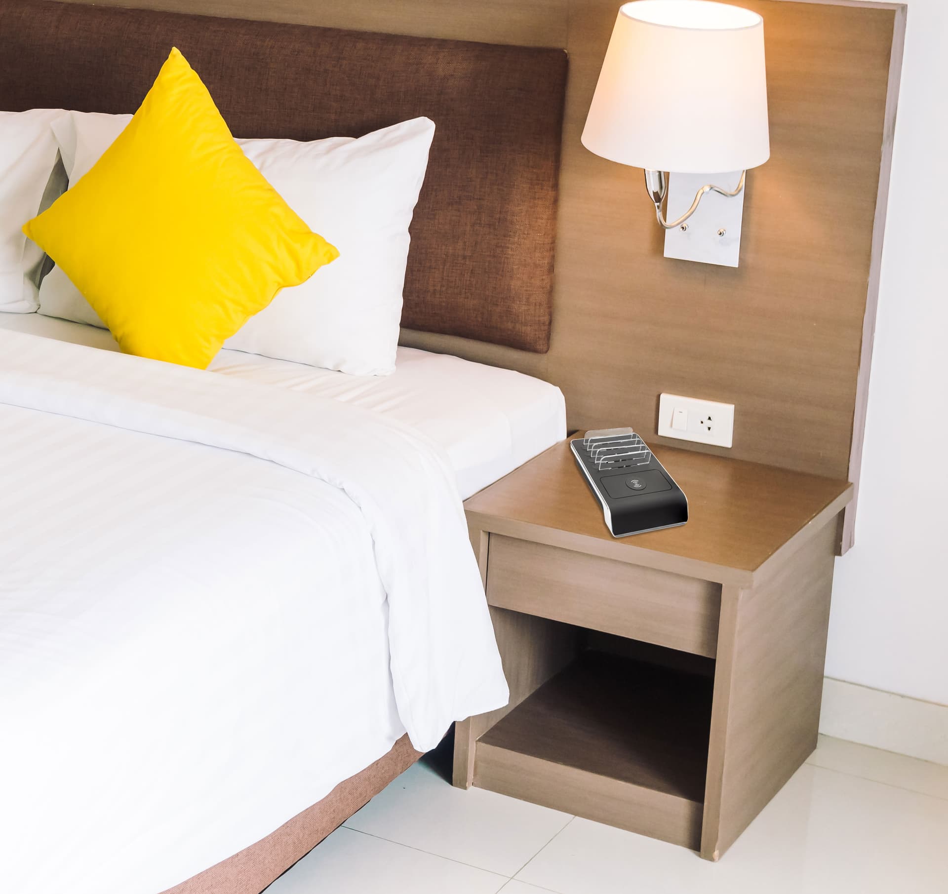 4 port USB charger dock with wireless pad for in-home use
