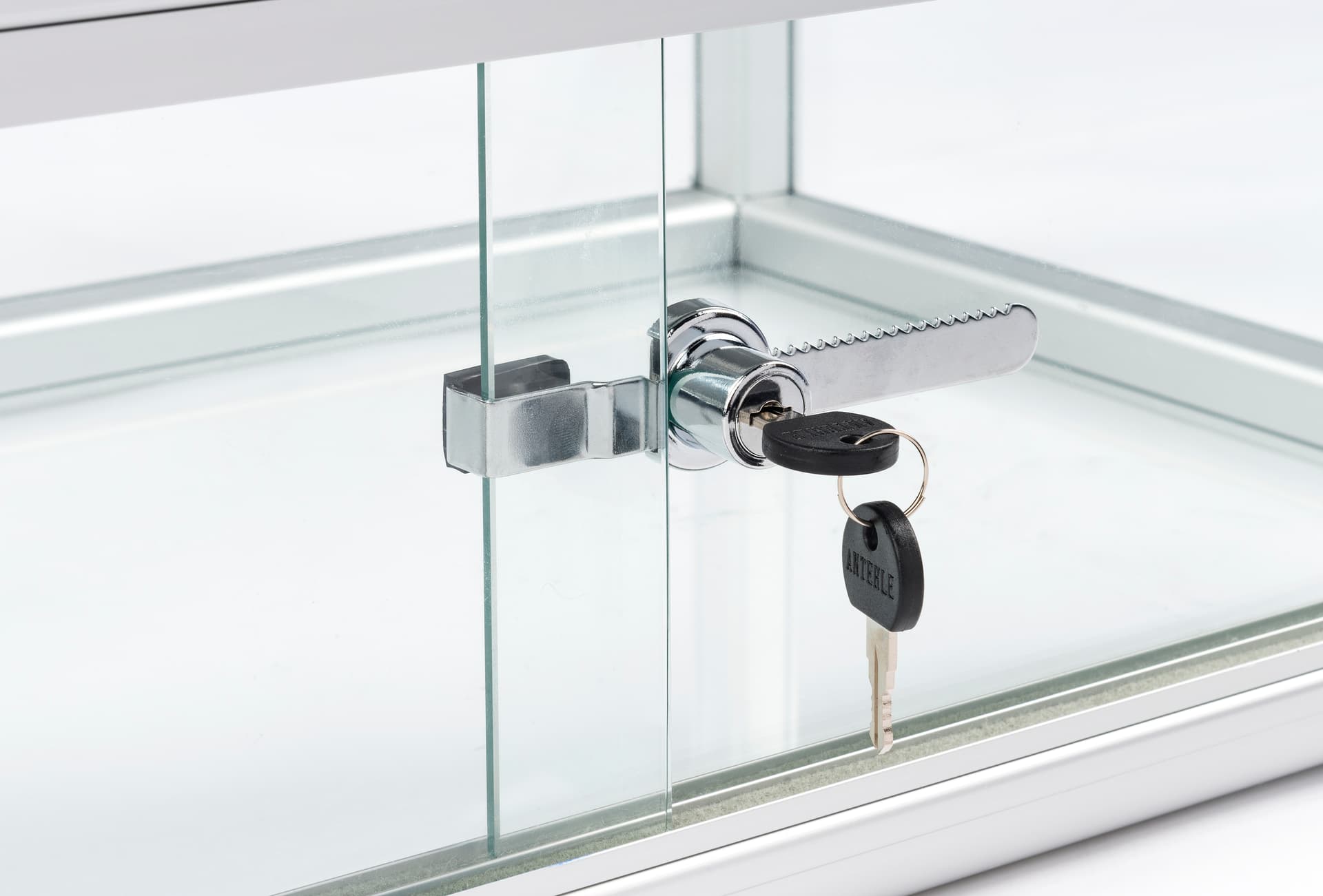 Aluminum countertop showcase includes two keys