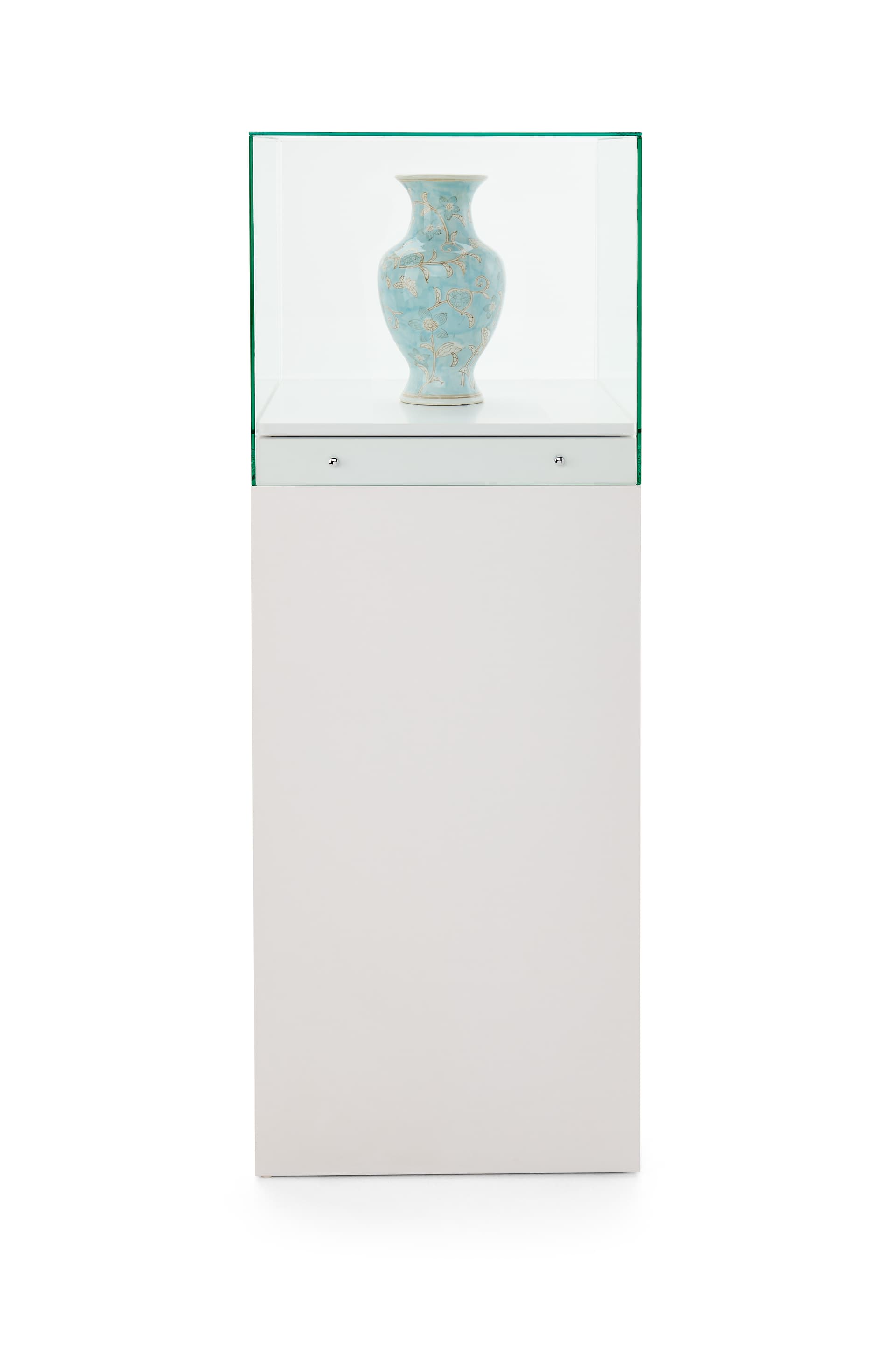 Glass-top pedestal display case with unobstructed views