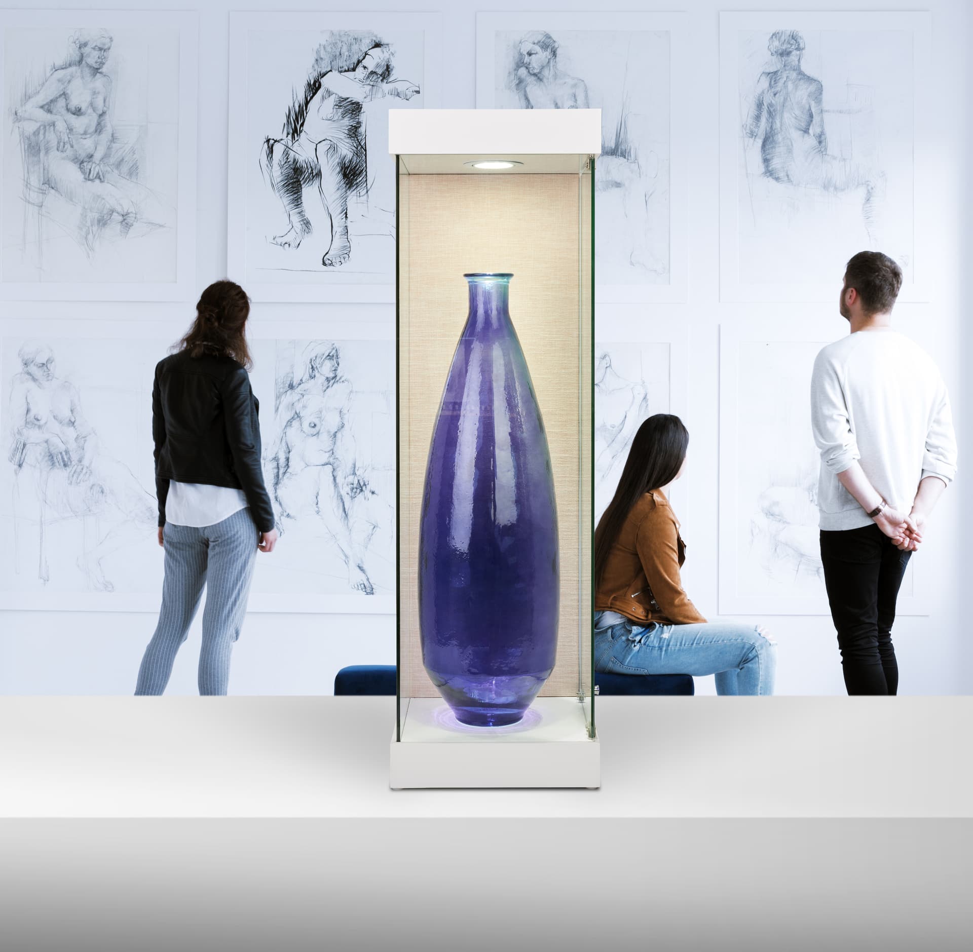 LED countertop museum case will keep high-end objects safe 