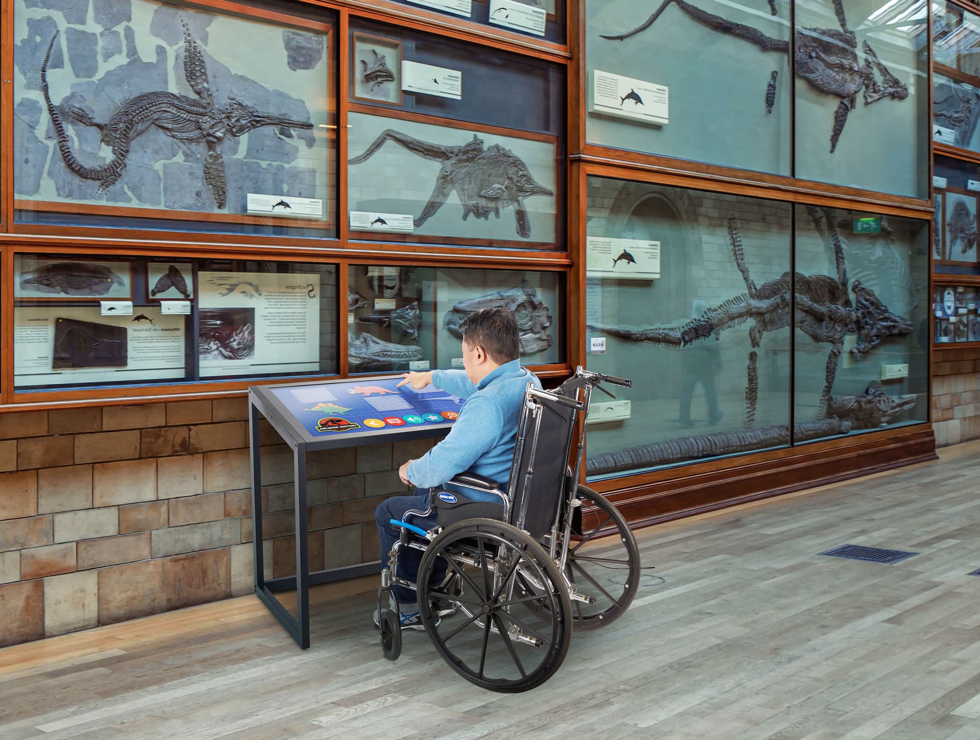 Accessible touch screen table with 10pt PCAP LCD panel