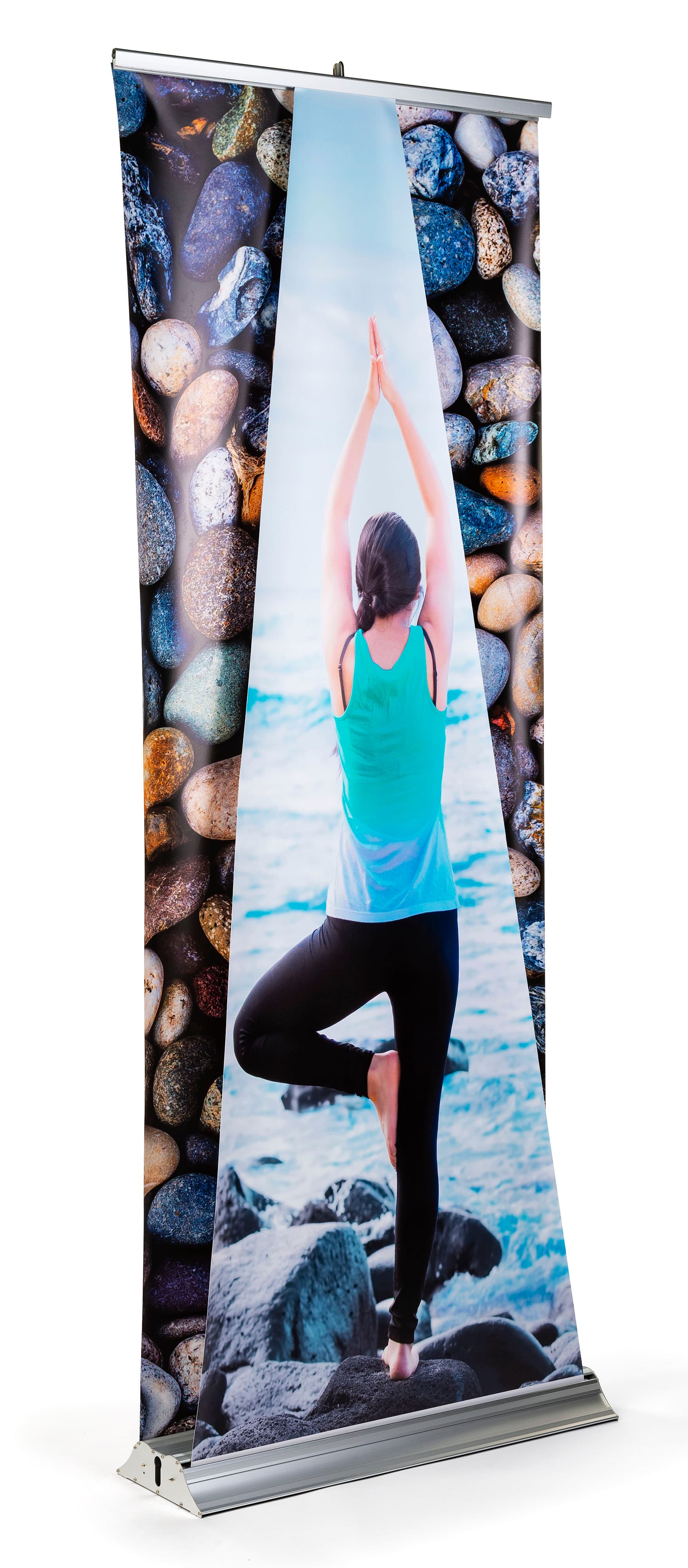 Visually stunning dual layer 3D roller banner display 