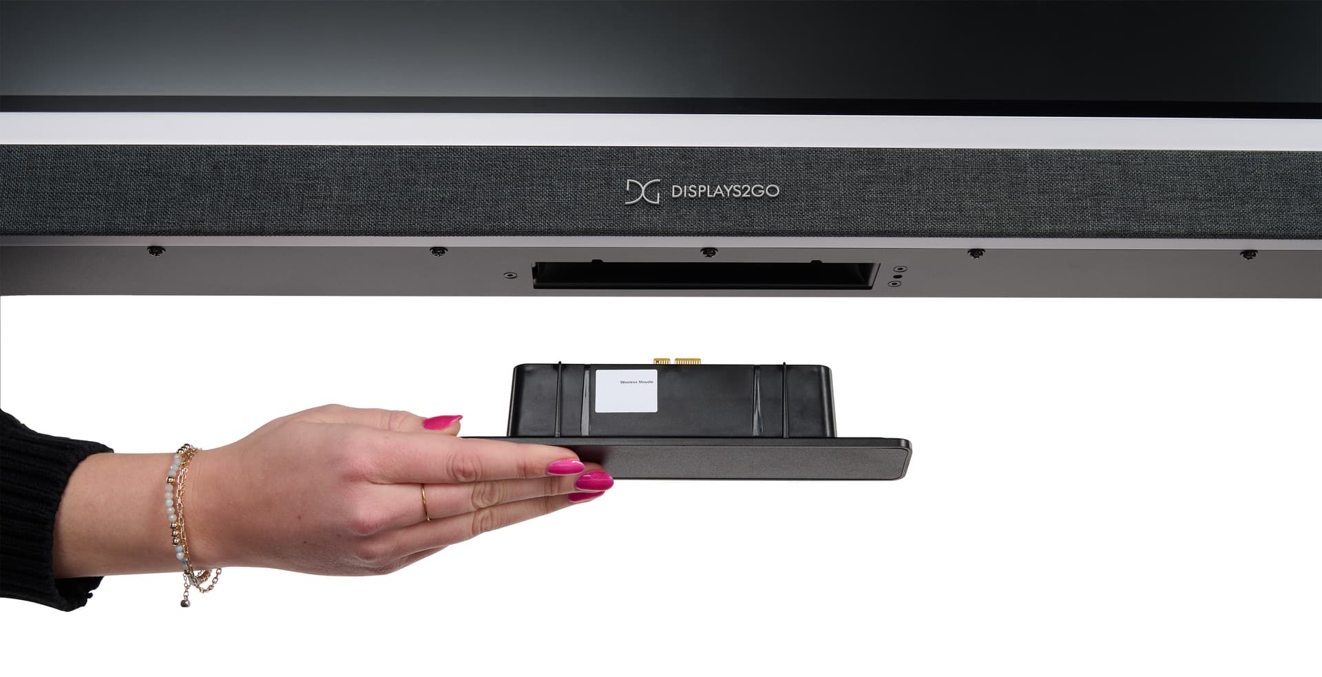 Digital whiteboard with magnetic touch pens