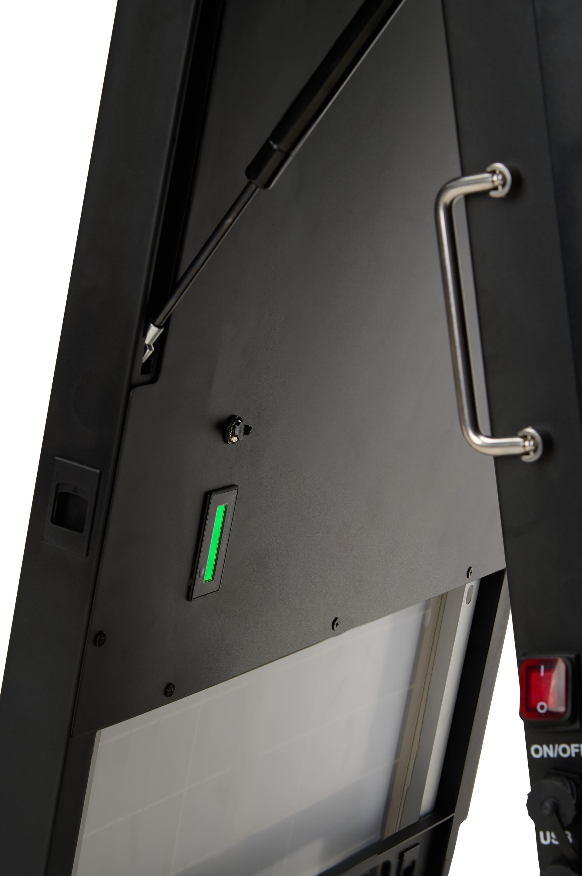 Outdoor digital sign with battery light indicator