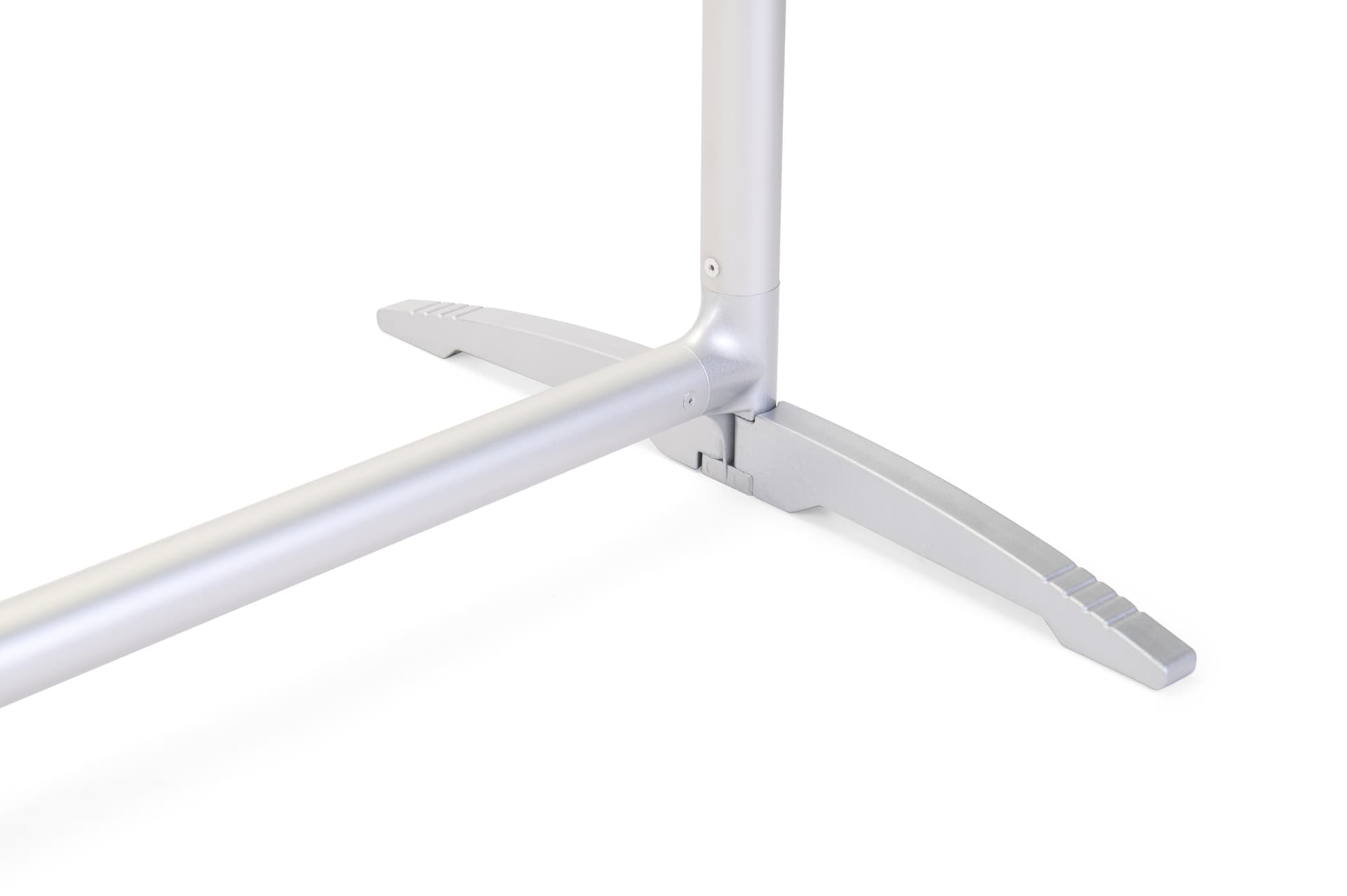 Foldable Trade Show Display includes two stabilizing feet that swing in for storage