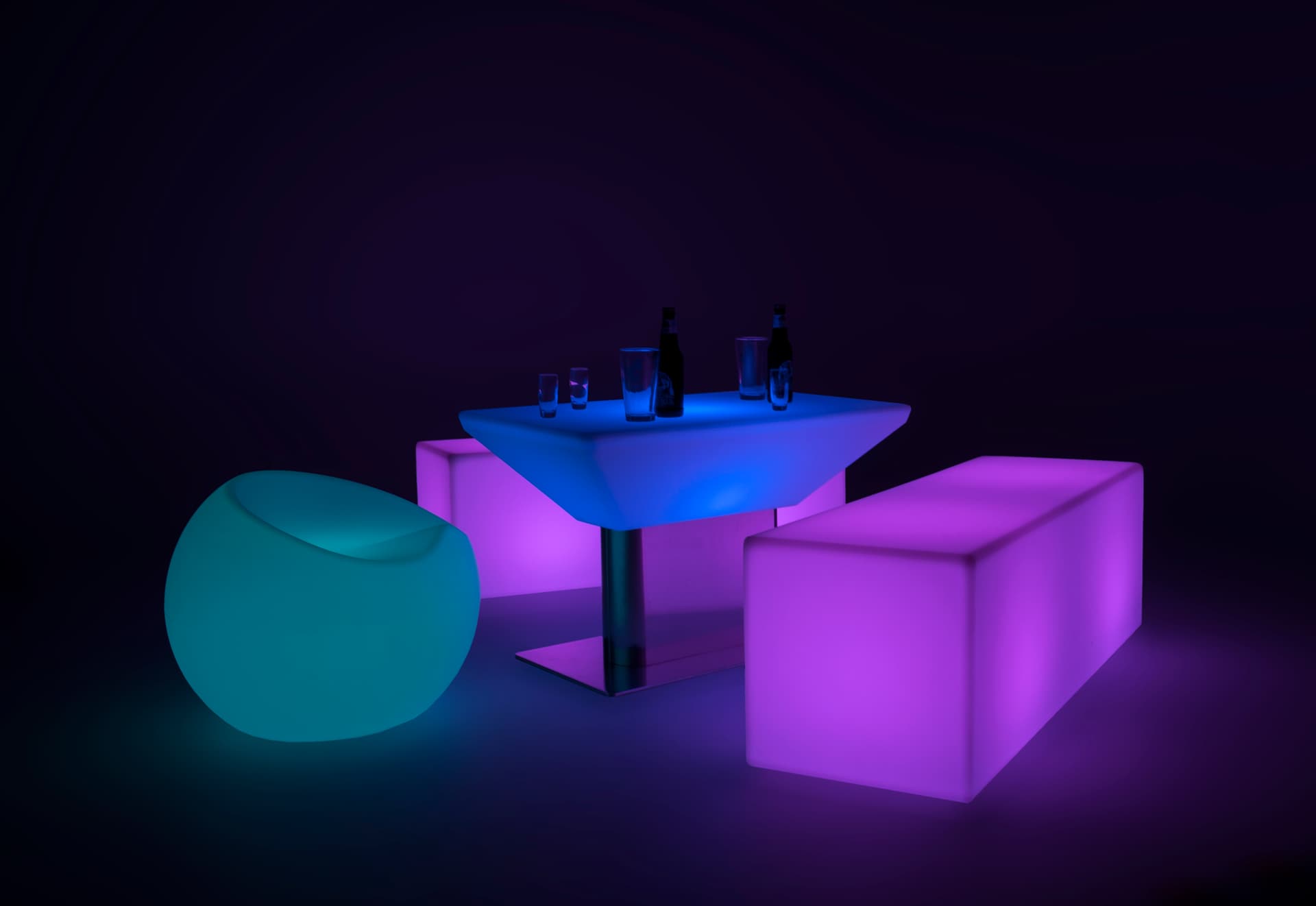 LED lounge bench complements other light up pieces