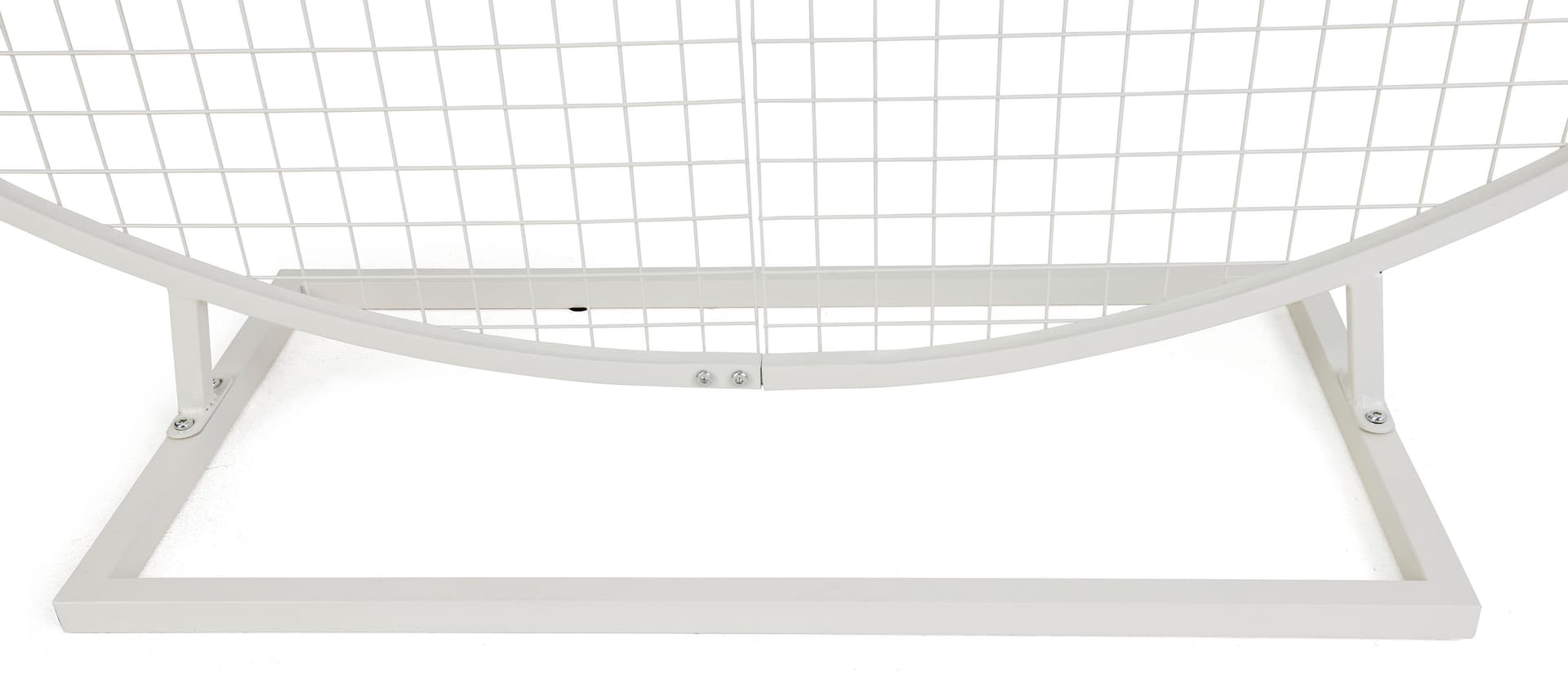 Circle grid backdrop with sturdy base with levelers 