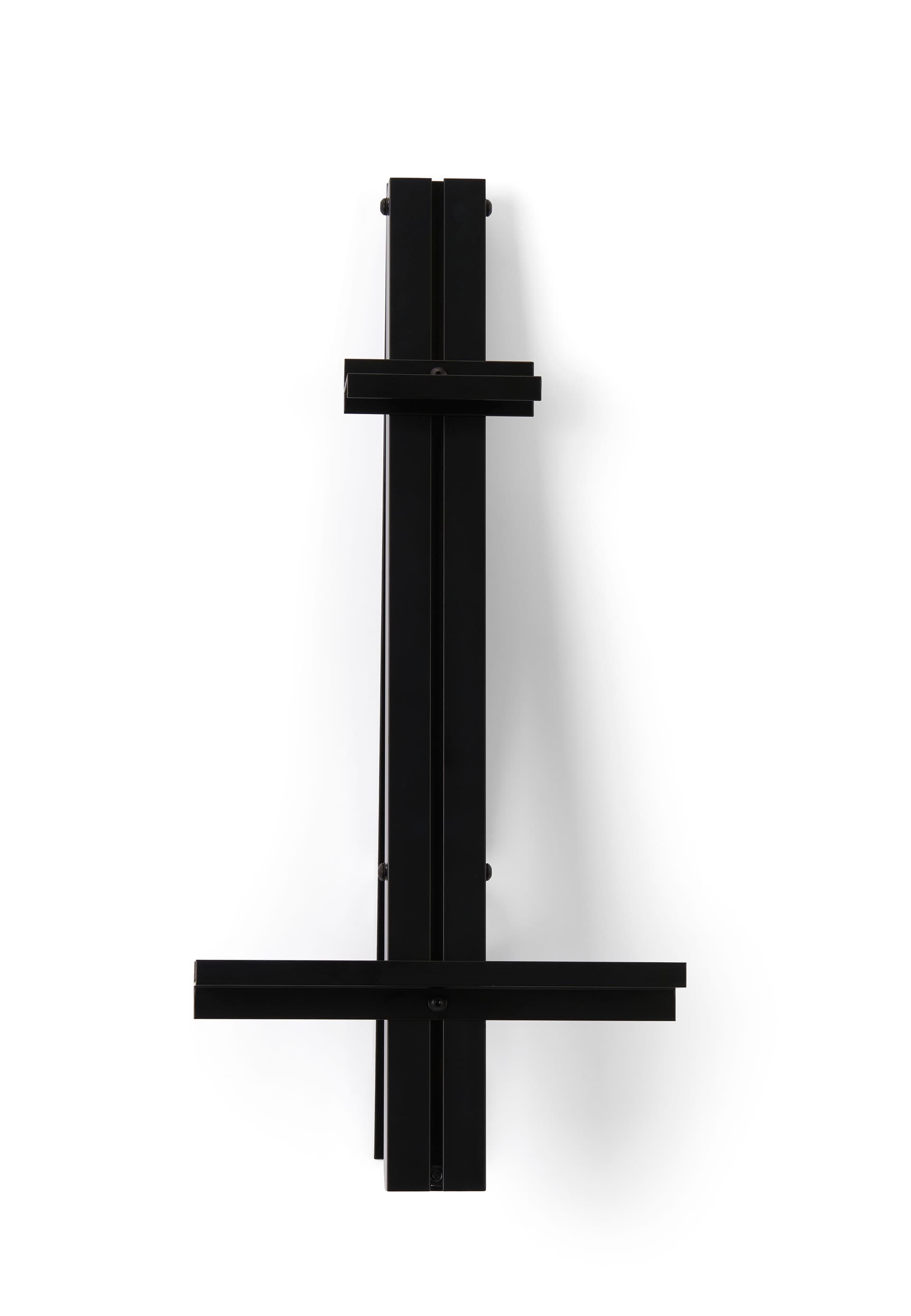Studio wall easel with max weight capacity of 10 pounds