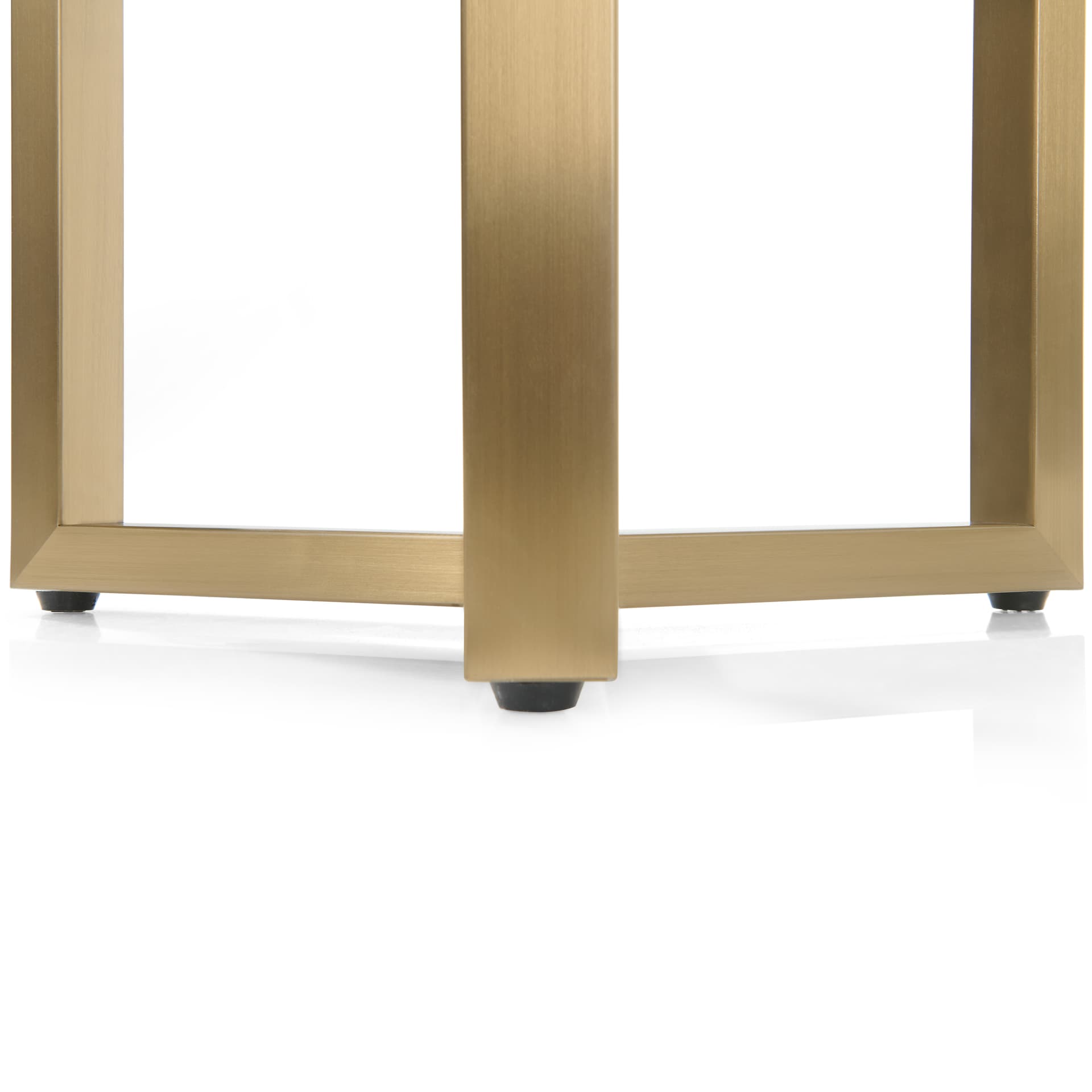 Floor standing pedestal with non-slip feet