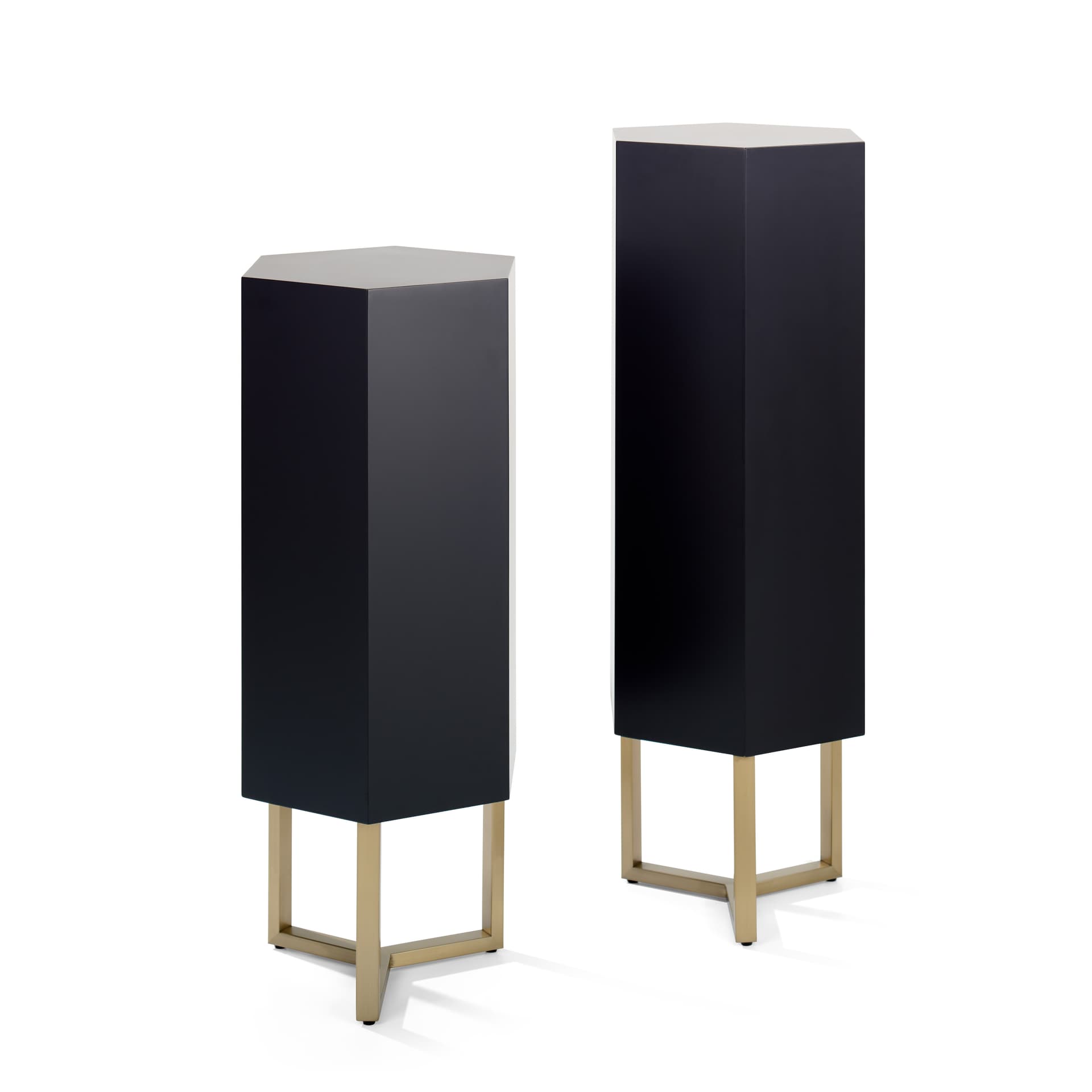 Floor standing pedestal with modern design