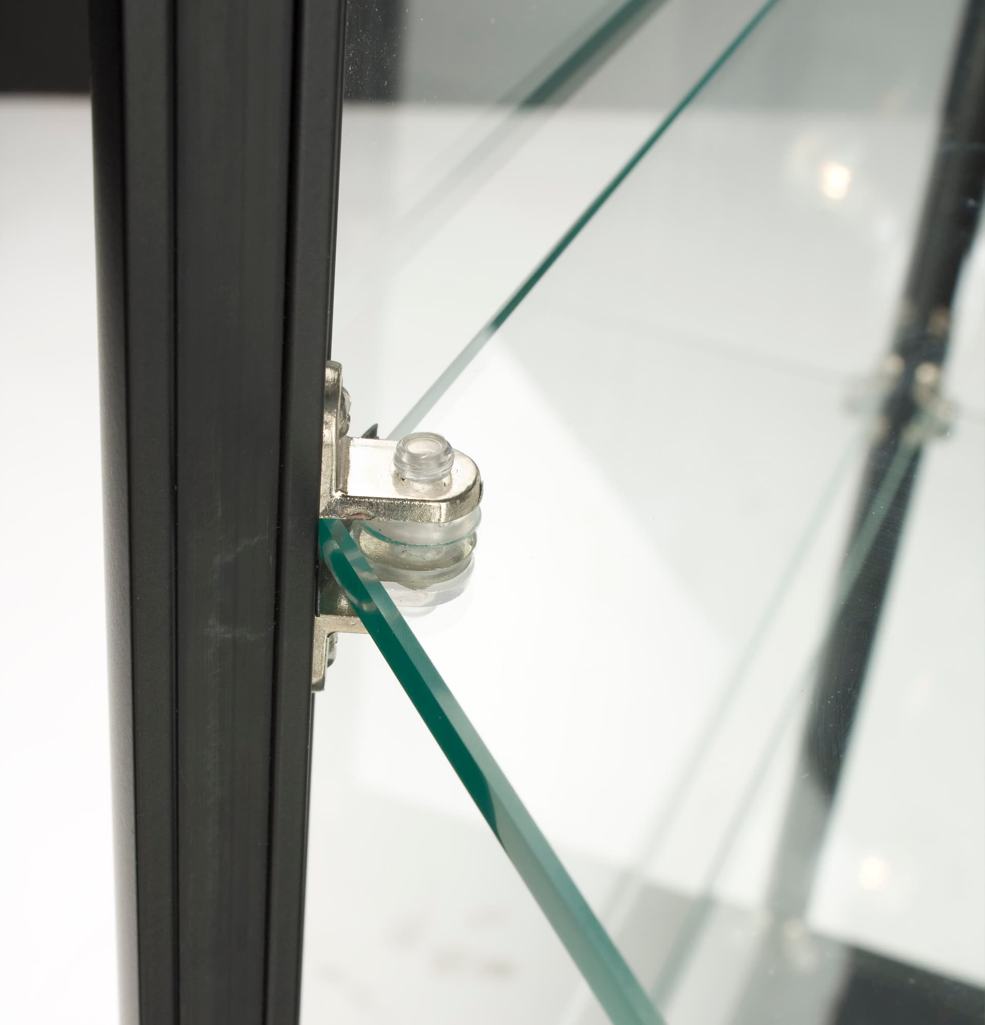 LED Glass Counter Corner, Aluminum