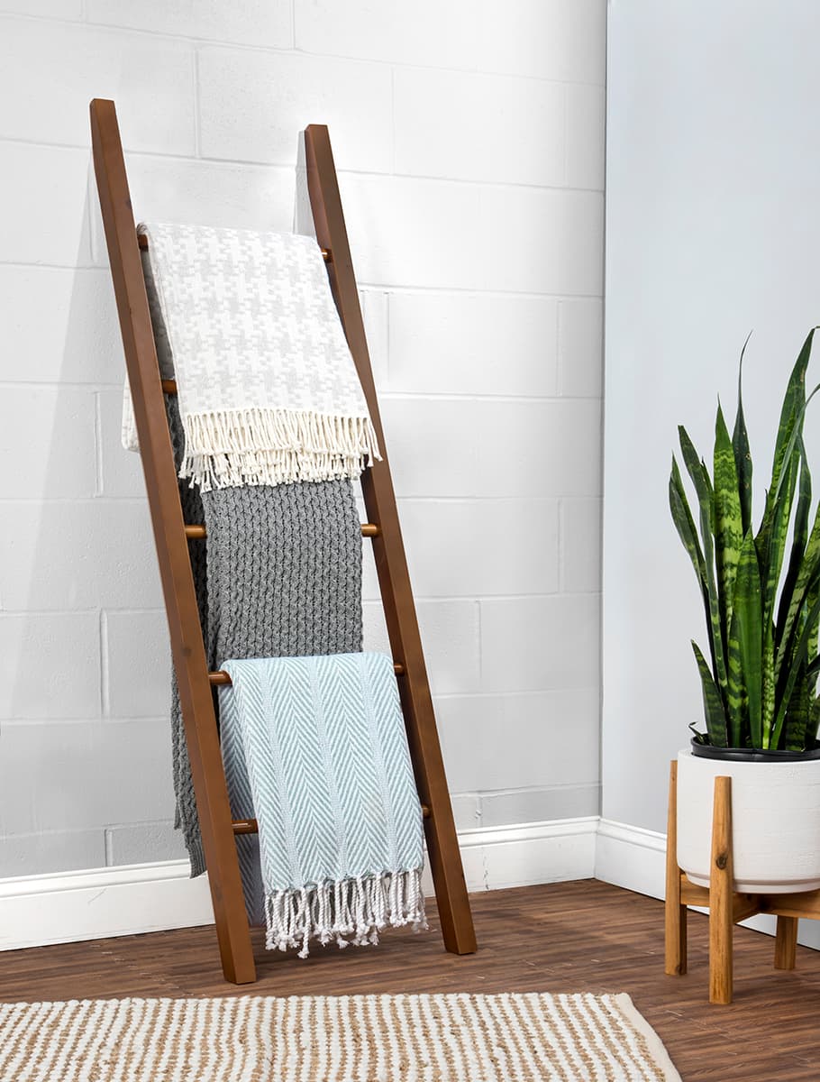 5 rung leaning ladder rack