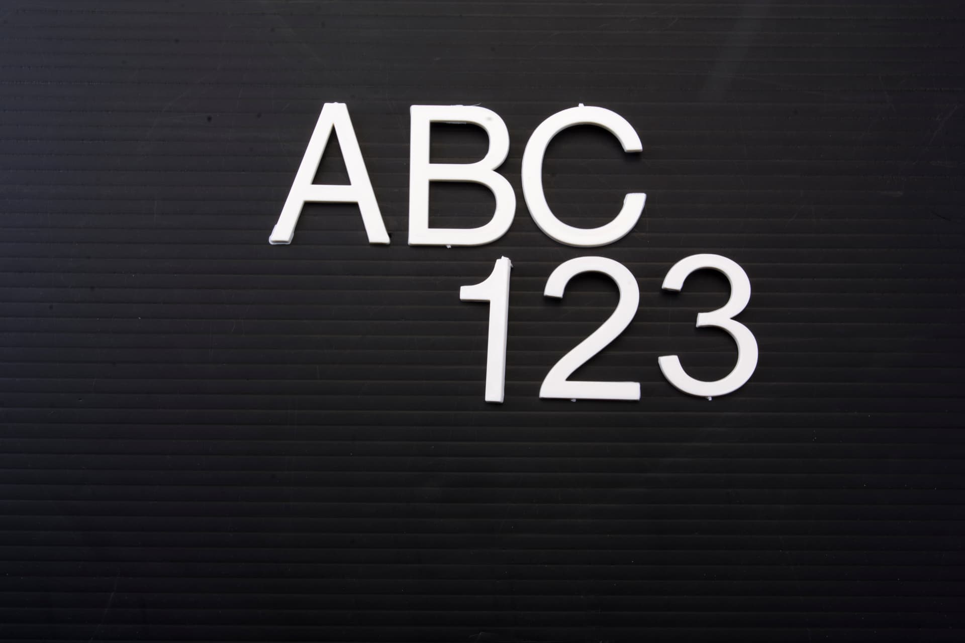 2" Helvetica Changable Letter Set