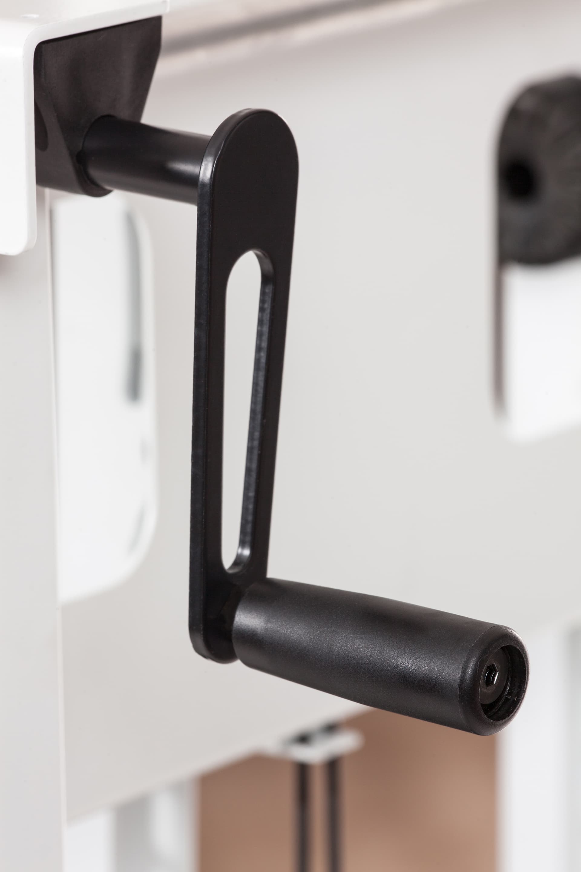 Height Modifying Crank Adjustable TV Cart