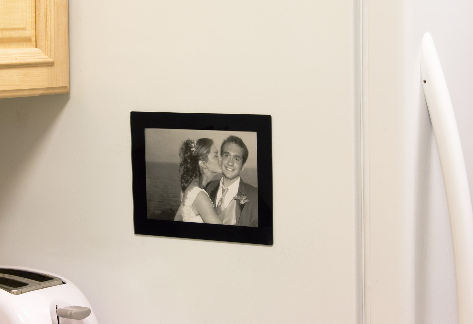 magnetic picture frames