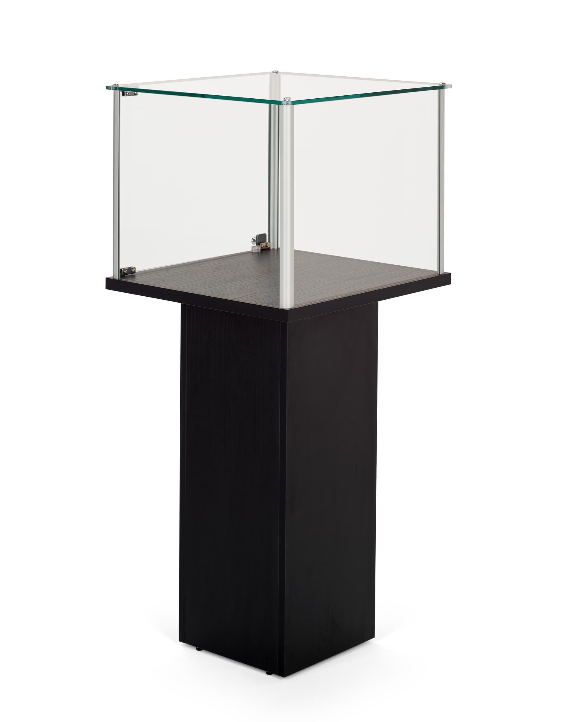 Pedestal showcase with full-view glass for 360-degree visibility 