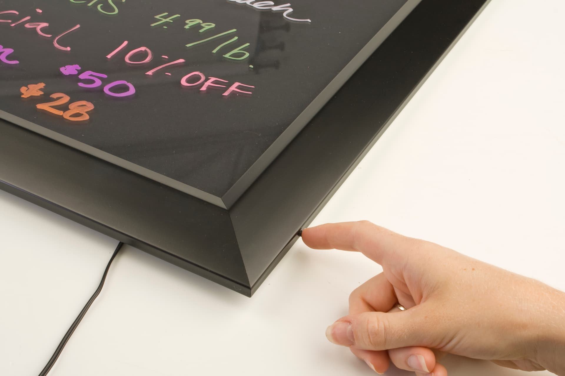 Write-On LED Sign with Easy Color Adjustment