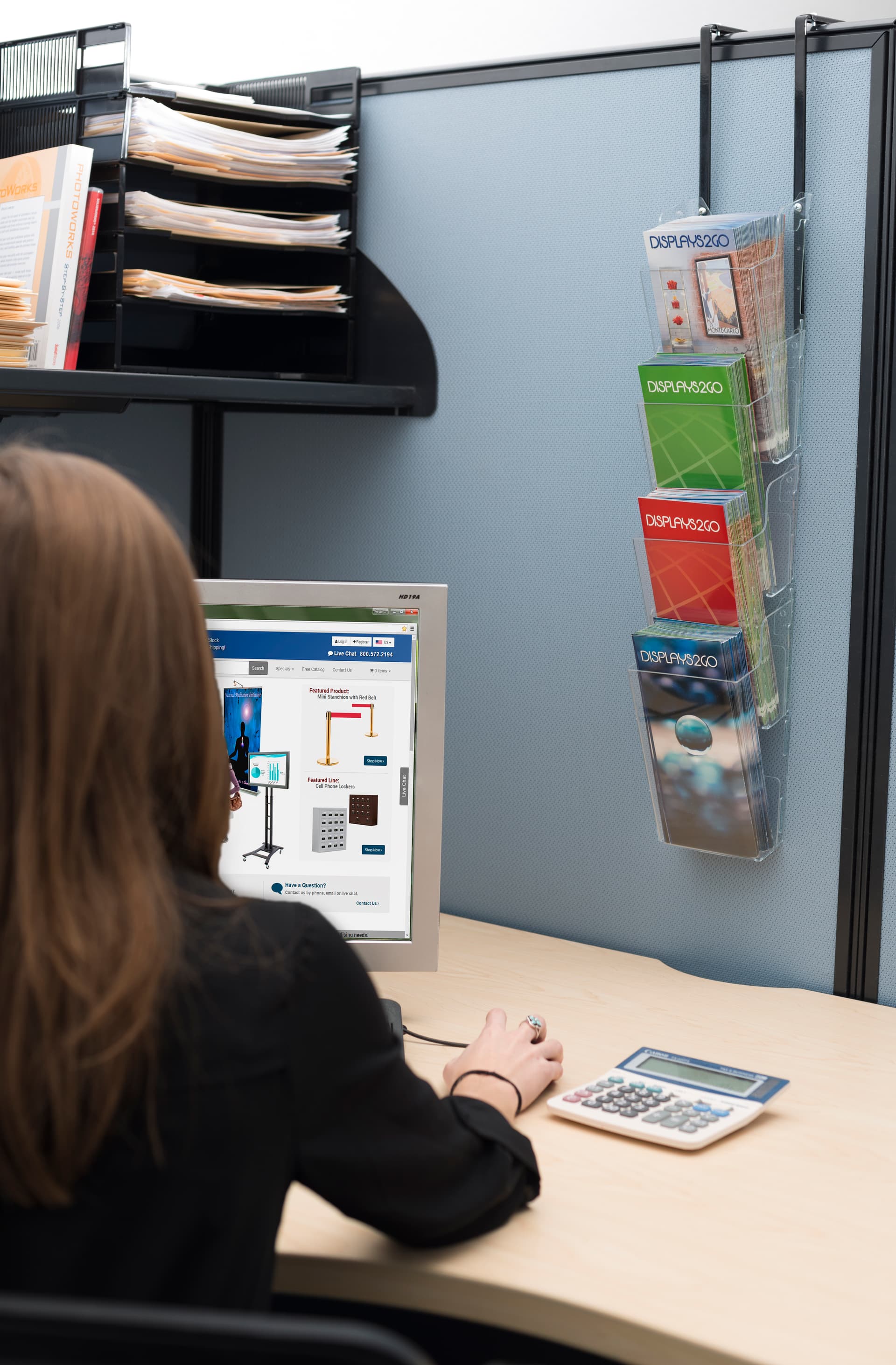 Hanging Document Holder for Desktop Organization