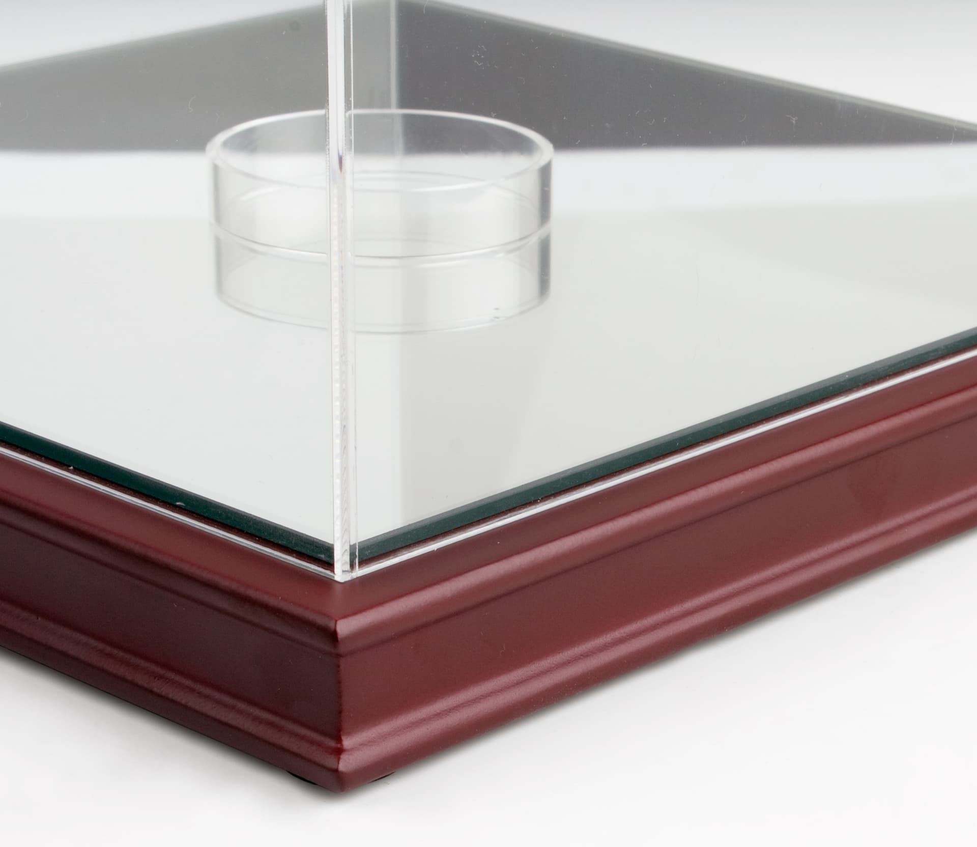 Sports Cases: Includes An Acrylic Riser