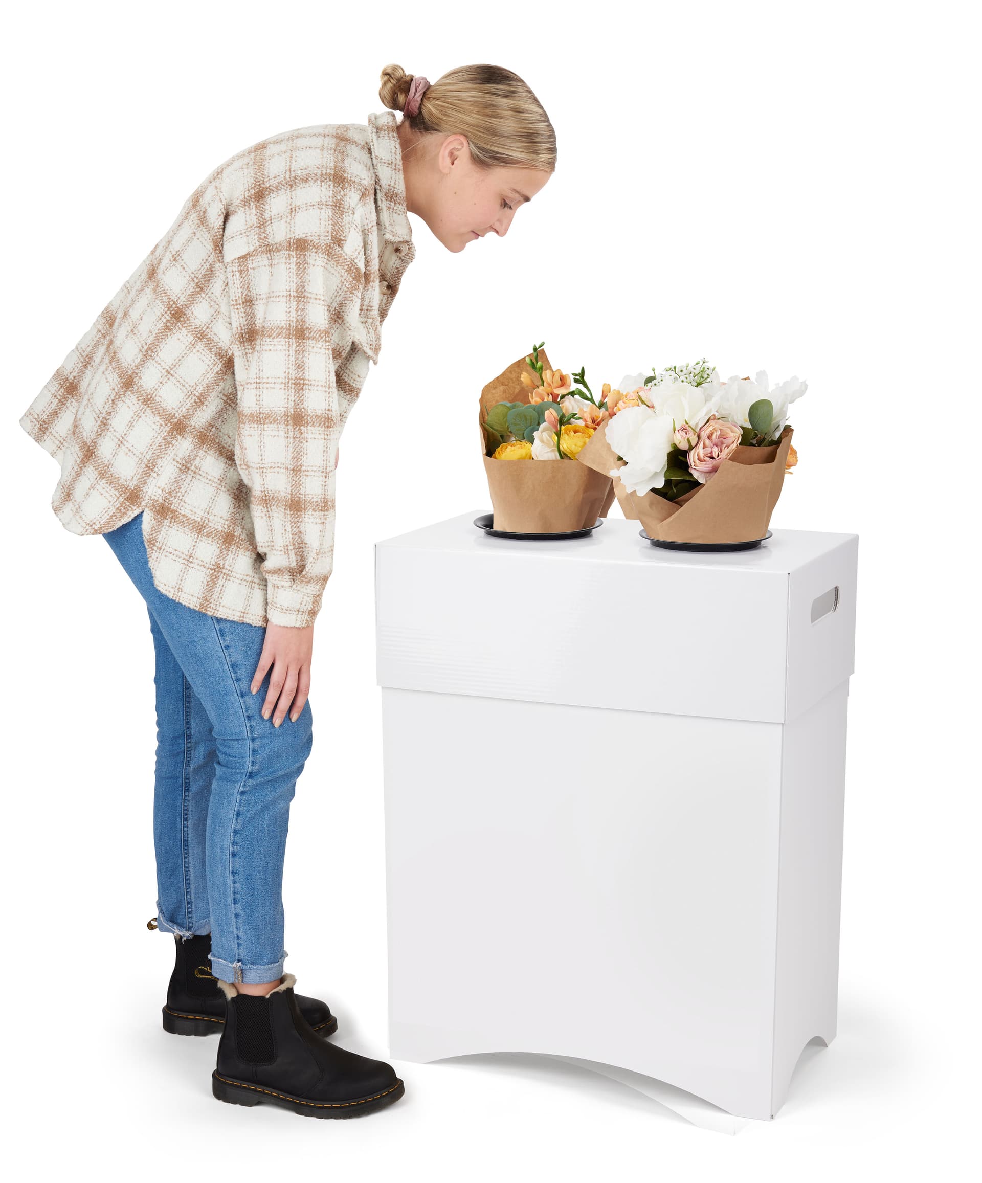 Retail flower display stands with overall height of 30.5 inches