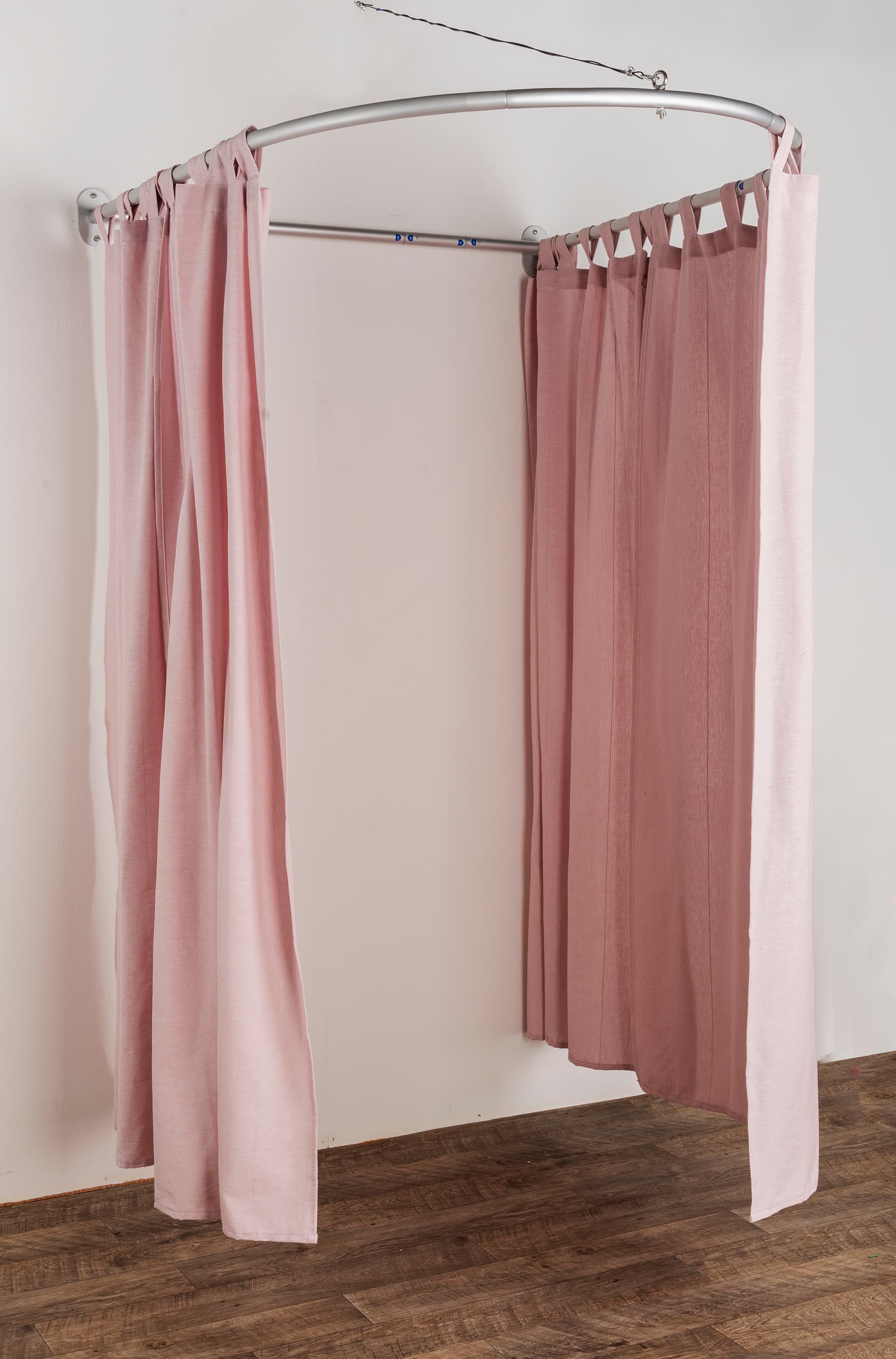 Semicircle changing room kit with wire and anchor mechanism for added support and safety