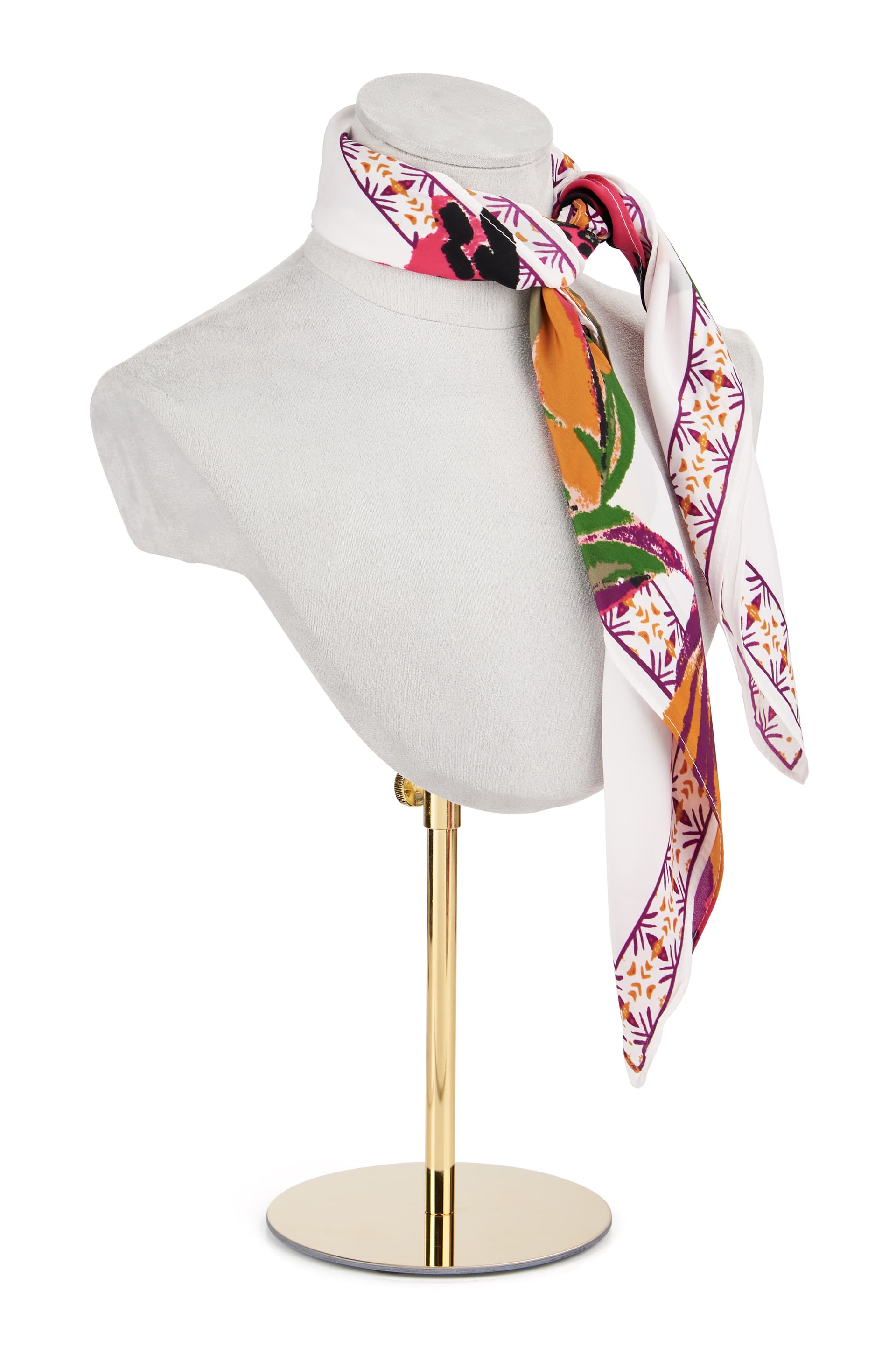 Jewelry bust stand with round base