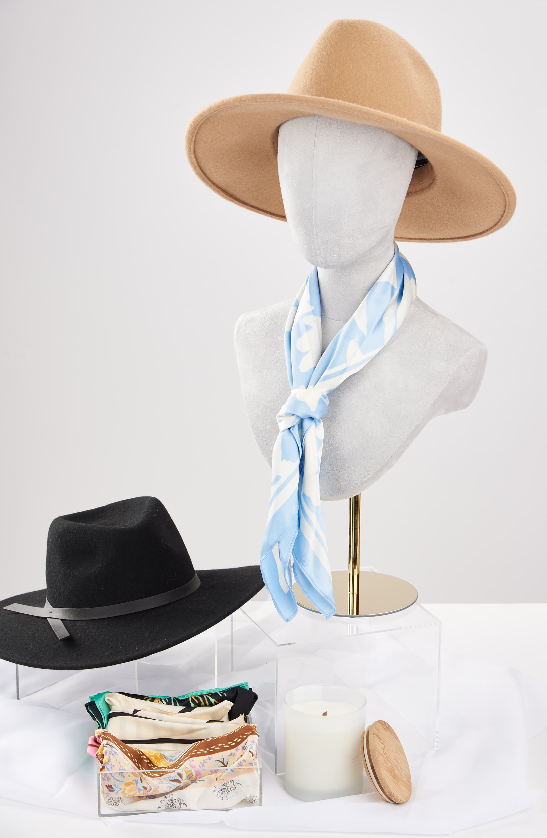 Jewelry head bust display with metallic finish 