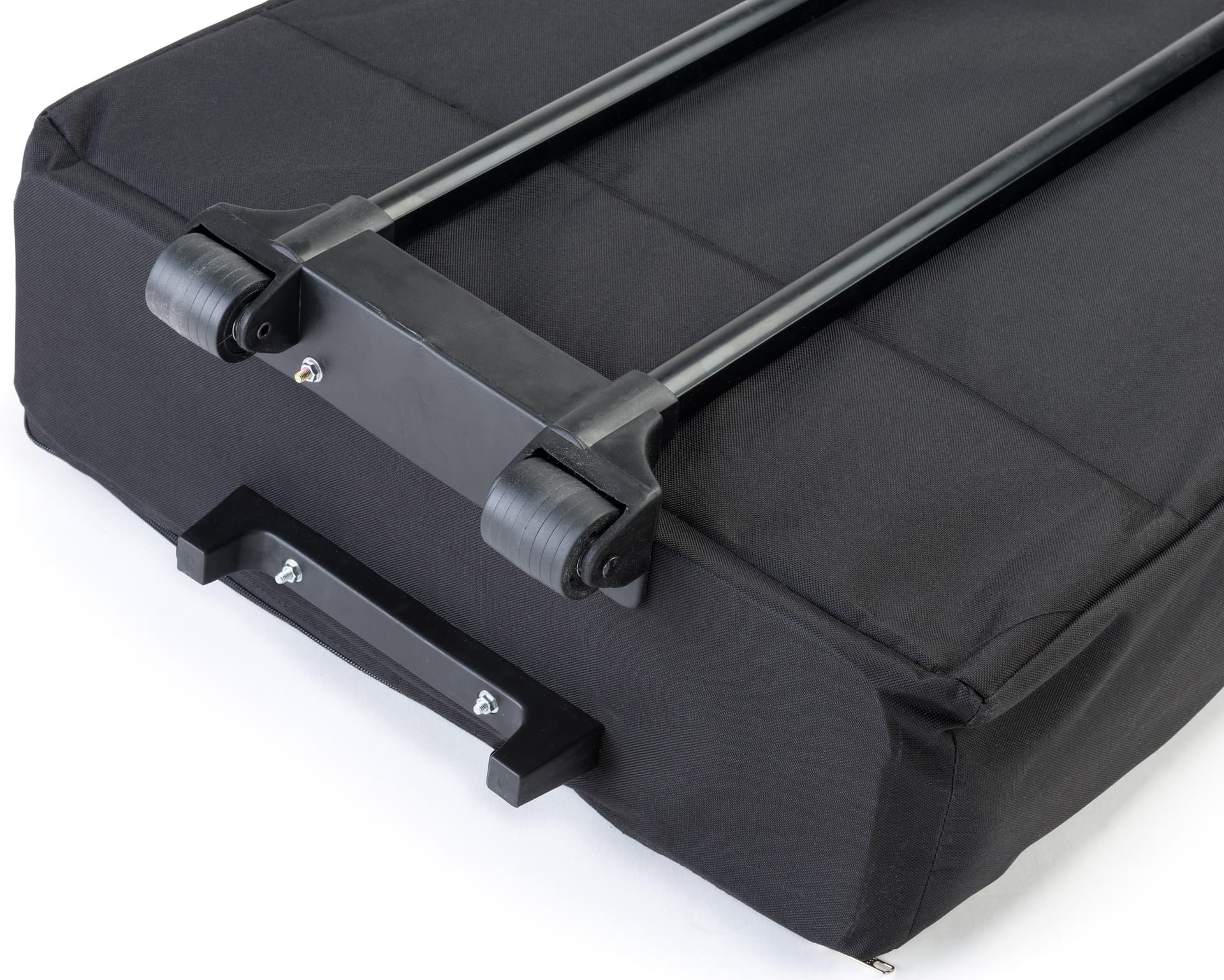 Trade show carpet bag with wheels