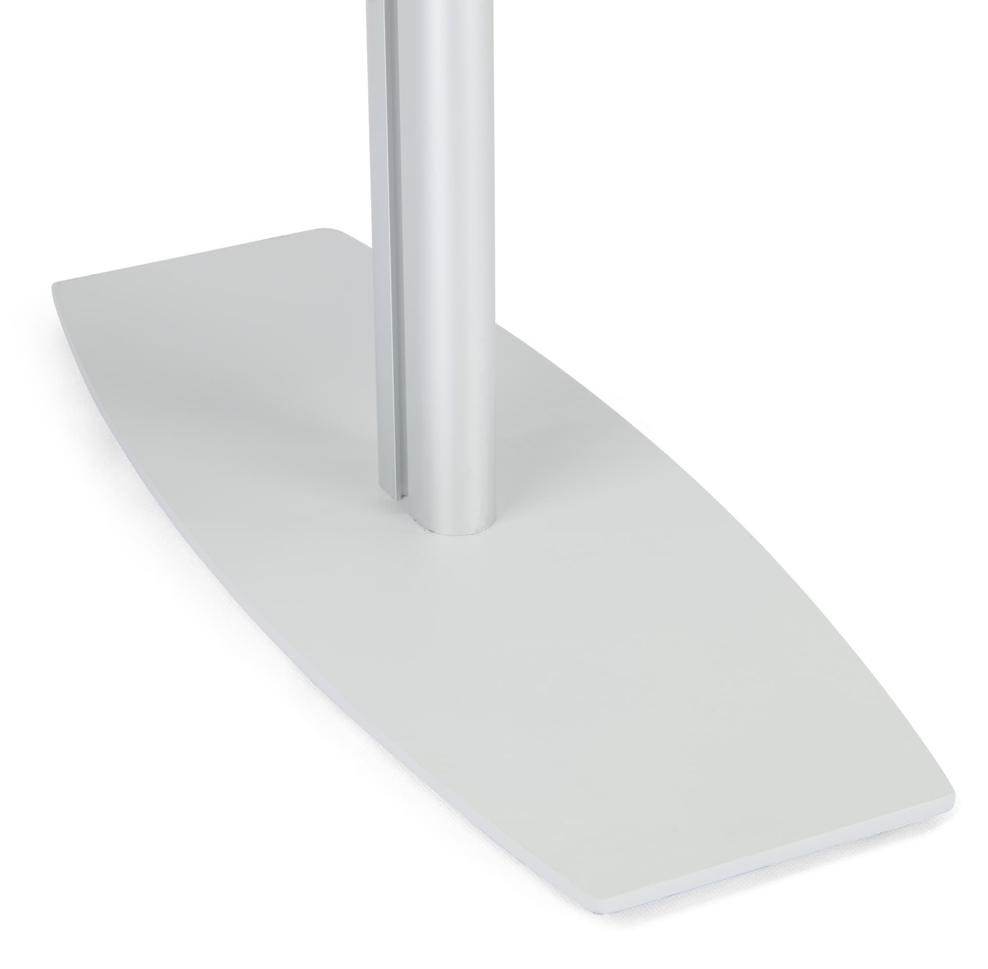 Trade show tabletop display with sturdy base 