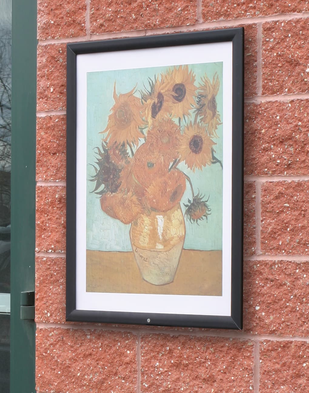 display snap frame