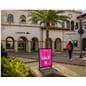 Wind resistant sidewalk sign with weather resistant construction