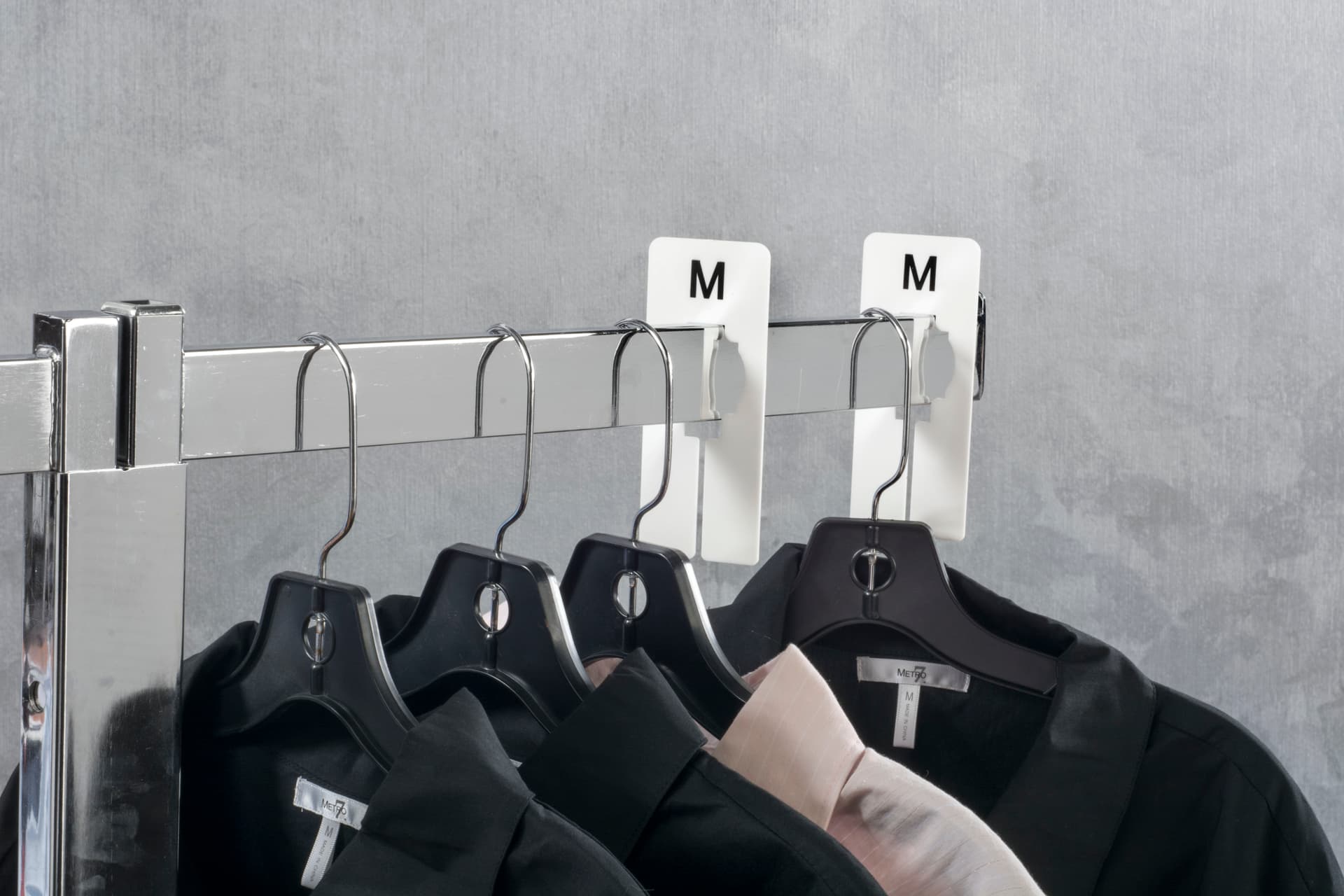 Garment Rack Divide Clothing Rack Size Dividers | Medium Markers | Displays2Go